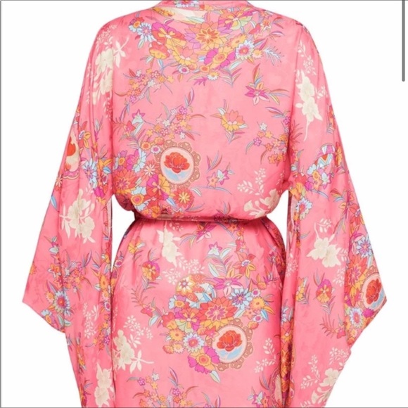 Spell Leo Short Robe - Picture 4 of 7